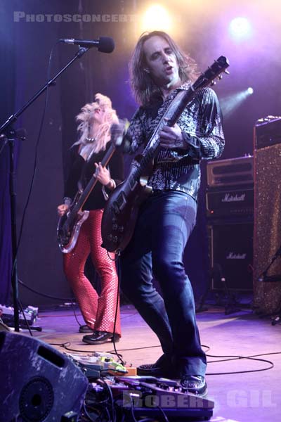 WHITE HILLS - 2013-10-15 - PARIS - Divan du Monde - 